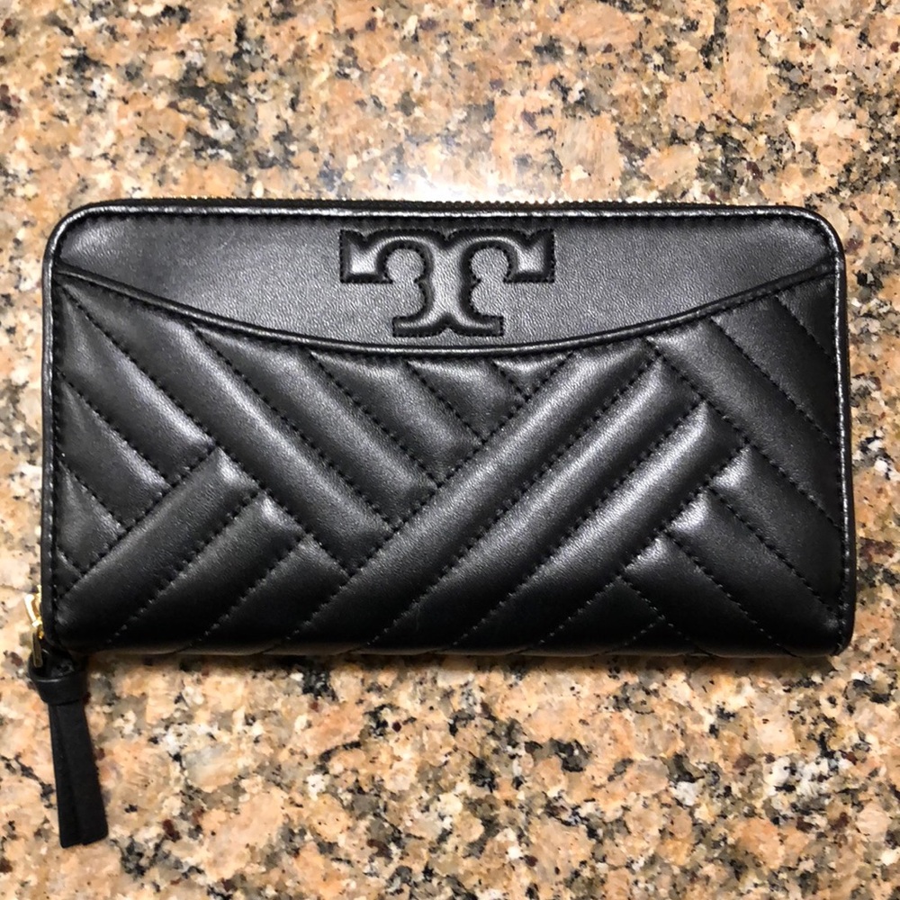 Tory Burch Alexa Zip Continental Wallet